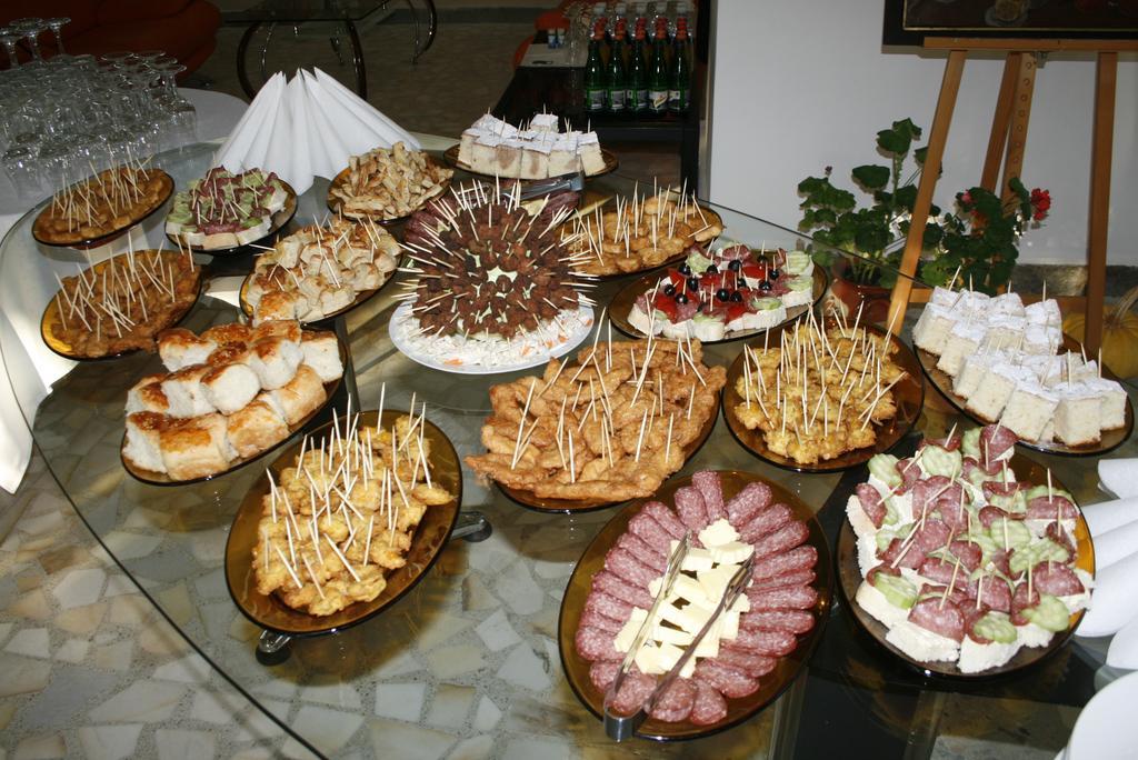 Armira Family Hotel Ivajlovgrad Esterno foto