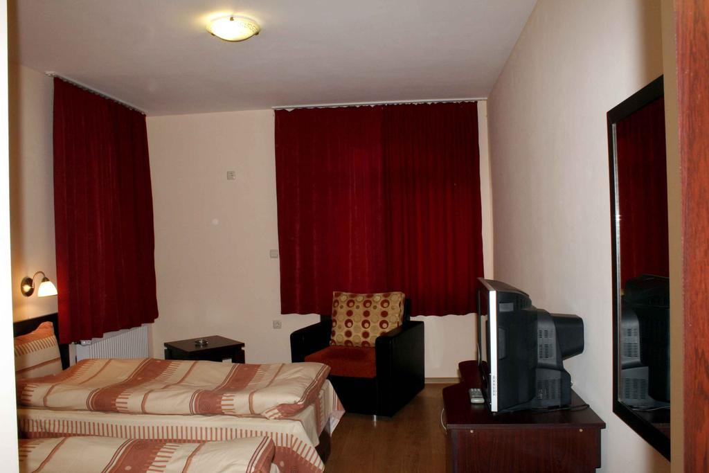 Armira Family Hotel Ivajlovgrad Esterno foto