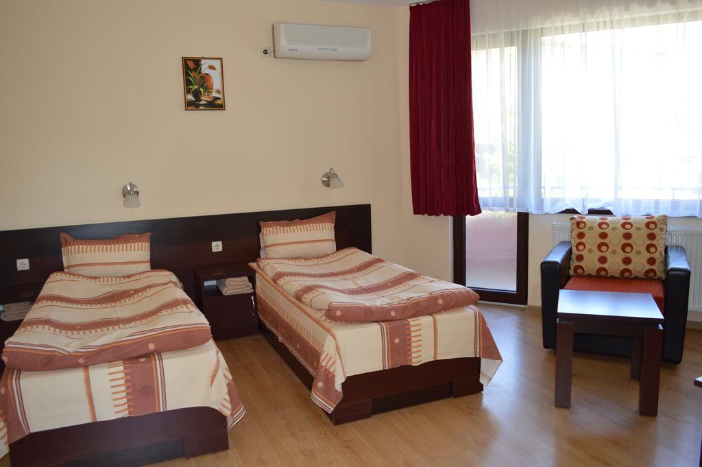 Armira Family Hotel Ivajlovgrad Esterno foto
